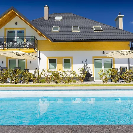 Apartamenty Gorskie Szlachtowa - Niedaleko Szczawnicy - Jacuzzi, Basen I Sauna W Cenie - Plac Zabaw Διαμέρισμα *